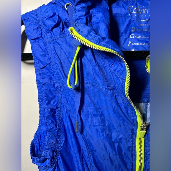 Calvin Klein windbreaker vest 💙🎾 - Picture 2 of 5